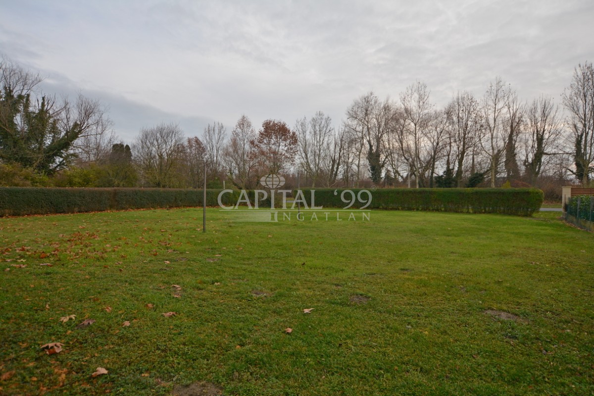 Baugrundstück - 4352